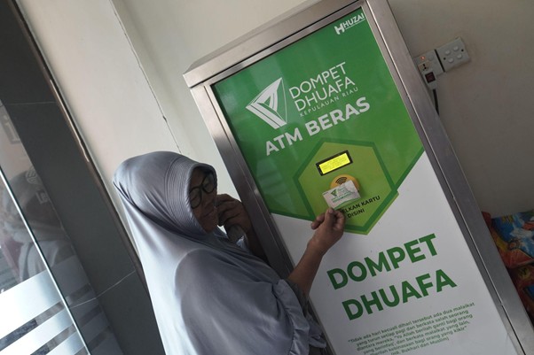 ATM Beras DD, Alirkan Asa ke Dhuafa